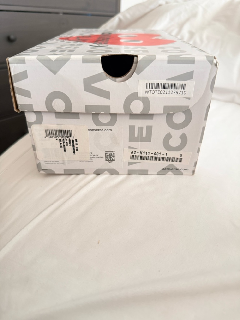 Comme Des Garçons Play Sneakers - Picture 4 of 4